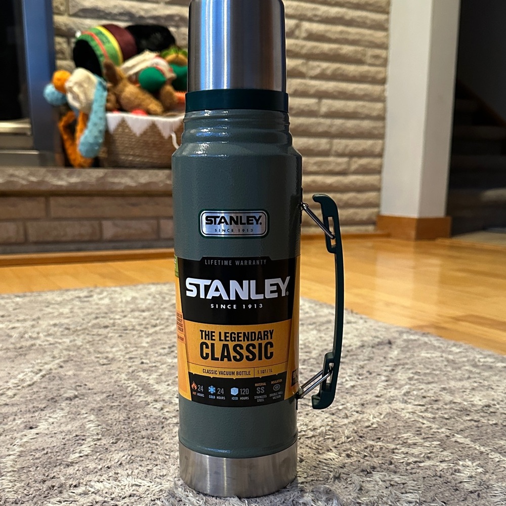 Stanley Legendary Classic Green Vacuum Bottle